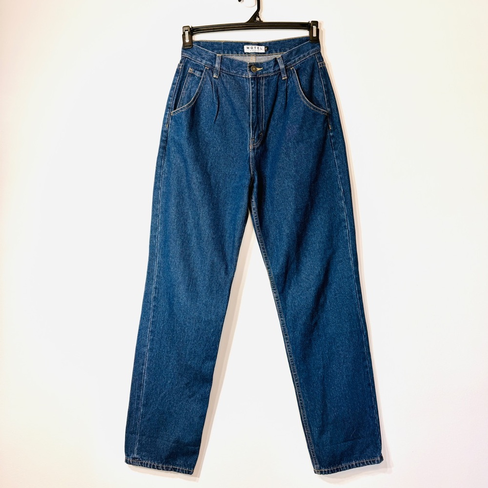Motel Denim high rise pleated medium dark wash straight leg jeans like new XS